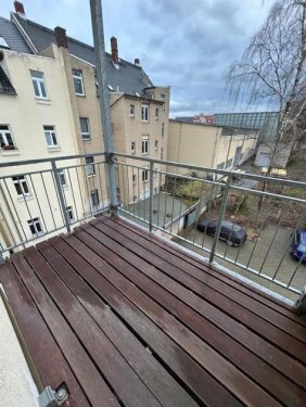 Chemnitz Inserate von Wohnungen Großzügige 3-Zimmer mit Laminat, Balkon und Wannenbad in ruhiger Lage Wohnung mieten