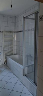 Chemnitz Wohnungen im Erdgeschoss Großzügige 2-Zimmer mit Laminat, Wanne, Dusche, Balkon, Stellpl. und Abstellraum! Wohnung mieten