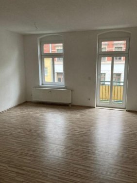 Chemnitz Studenten Wohnung Großzügige 3-Zimmer mit Balkon, Laminat und Wannenbad in guter Lage! EBK mgl. Wohnung mieten