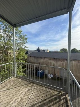 Chemnitz Wohnung Altbau Günstige 3-Zimmer mit Balkon, Wanne, offener Küche und Laminat in ruhiger Lage! Wohnung mieten