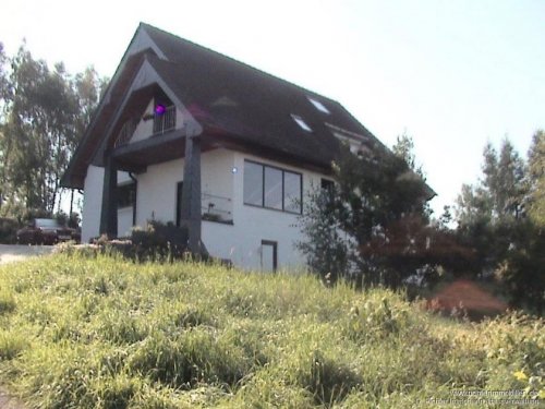 Freiberg 4-Zimmer Wohnung Geräumige 4-Zimmer-Wohnung im Dachgeschoss mit Galerie, Dachterrasse und Garten in Zug bei Freiberg Wohnung mieten