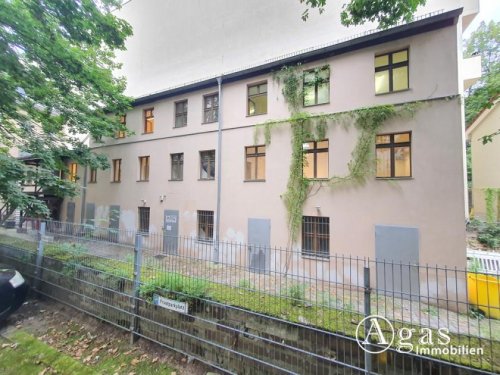 Berlin Immobilien Büro/Atelier/Praxis/Werkstatt - Remise mit 3 Etagen & 3 PKW-Platz in bester Lage - Warm unter 15€/m² Gewerbe mieten