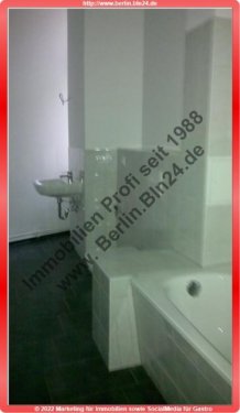 Berlin Immo + Dachgeschoss - Mietwohnung nach Sanierung Wohnung mieten