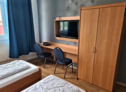 Berlin Gewerbe Immobilien 3* Hotel in Kaulsdorf zur PACHT Gewerbe mieten