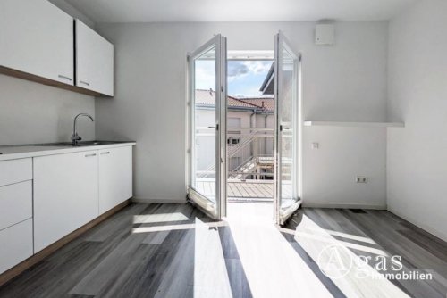 Hennickendorf 1-Zimmer Wohnung Barrierefrei!: Freundliches 1-Zimmer-Appartement mit Balkon, Küchenzeile + Gemeinschaftsraum im Haus Wohnung mieten