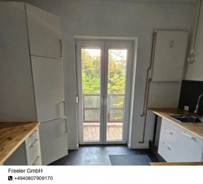 Hamburg Wohnung Altbau Geräumige 3-Zimmer-Wohnung mit Einbauküche und Balkon in Bamberk-Nord Wohnung mieten