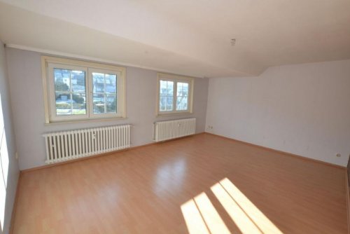 Stadtoldendorf Wohnung Altbau 4-Zimmer-Dachgeschosswohnung in 37627 Stadtoldendorf Wohnung mieten