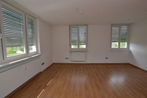 Stadtoldendorf Etagenwohnung renovierte 4-Zimmer-Wohnung mit Balkon in 37627 Stadtoldendorf Wohnung mieten