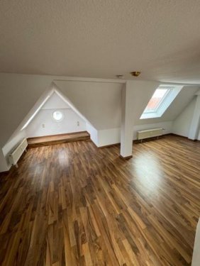 Magdeburg Inserate von Wohnungen Wohnen über der Stadt schöne 4-R -Wohnung in MD- Stadtfeld-Ost,im DG ca.95m² zu vermieten ! Wohnung mieten