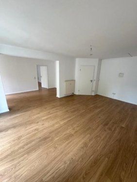 Magdeburg Suche Immobilie Angebot des Monats schöne 2-R-Wohnung in MD- Sudenburg ca.86,98m² EG mit Terrasse zu vermieten . Wohnung mieten