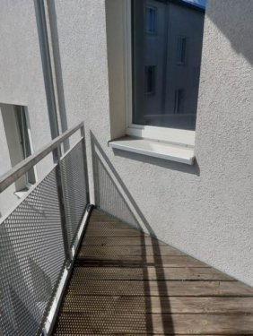 Magdeburg Studenten Wohnung Preiswerte schöne 3-R-Wohnung im 2.OG 76,05m2 mit Balkon   
zu vermieten..! Wohnung mieten