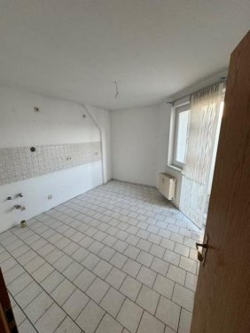 Magdeburg Wohnungen Wohnen über der Stadt 3-R-Wohnung in MD-Sudenburg san.Altbau im DG. ca.78 m² mit BLK. zu vermieten. Wohnung mieten