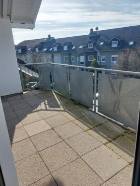 Groß Santersleben Provisionsfreie Immobilien Schöne preiswerte 3-R- Wohnung in Groß -Santersleben ca.74,28m2 mit sonnigen BLK. zu vermieten ! Wohnung mieten