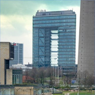 Düsseldorf Suche Immobilie "Büros mit Aussicht und Service im Düsseldorfer Stadttor" provisionsfrei Gewerbe mieten