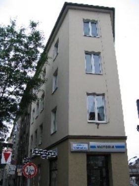 Düsseldorf Wohnung Altbau Großzügig geschnittene und neu sanierte 3 Zimmer Wohnung mit Tageslicht Wannen-Bad Wohnung mieten