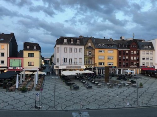 Mönchengladbach Wohnung Altbau Alle guten Dinge sind 3: Schnitt, Ausstattung, Lage - gemütlich, hell, moderne EBK und Bad Wohnung mieten