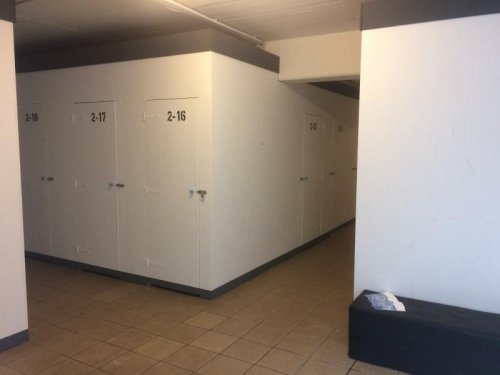 Wuppertal Gewerbe Immobilien Lager Lagerraum Abstellfläche Lagerbox Abstellraum Halle Garage Selfstorage Gewerbe mieten