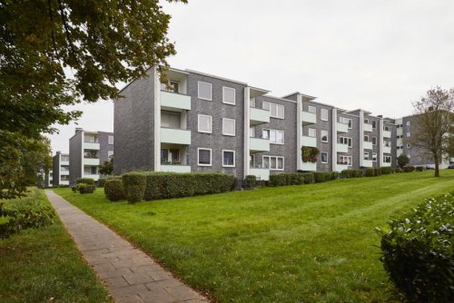 Radevormwald Suche Immobilie Bis zu 5 Monate mietfrei!
Machen Sie es!
SOFORT und UNRENOVIERT im
Wohnquartier Auf der Brede Wohnung mieten