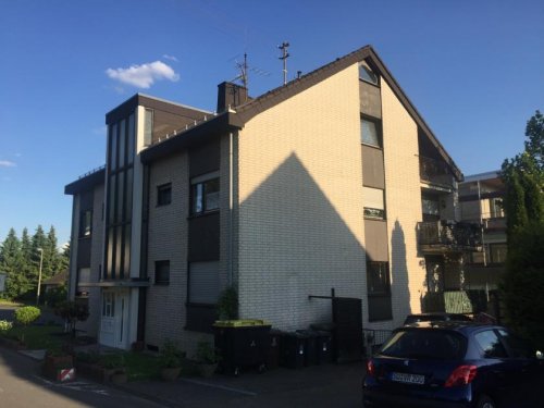 Eitorf Wohnungen EITORF, schöne 2-Zimmerwohnung, ca. 60 m² Wfl., Balkon, zentrale Lage, EBK, Gäste-WC und Stellplatz. Wohnung mieten