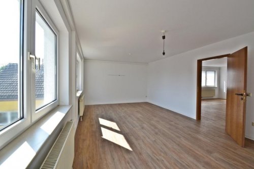 Dierdorf Immobilien Inserate Büro - Etage, Netzwerkverkabelung komplett in 4 - 5 Räumen, 125 m², Gas-Etagenheizungn Dierdorf-Zentrum Gewerbe mieten