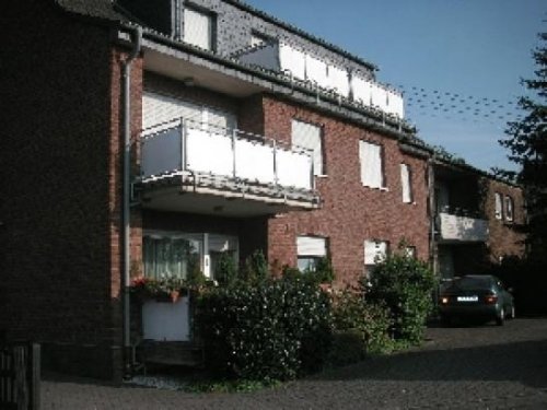 Frankfurt am Main Wohnung Altbau Hübsche 2-Zimmer-Altbauwohnung in Schwanheim Wohnung mieten