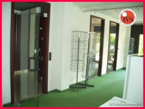 Friedrichsdorf (Hochtaunuskreis) Immobilien Inserate ** Lichtdurchflutet & werbewirksam **
Büro- oder Praxisfläche ca. 100 m² in Hotelanlage! Gewerbe mieten