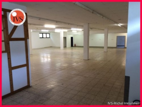 Schmitten Gewerbe Immobilien ** Einmalig **
Lagerfläche von ca. 377 m² in Schmitten-Niederreifenberg zu vermieten! Gewerbe mieten