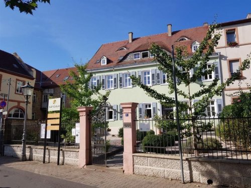 Kirchheimbolanden Immobilien EUPORA® Immobilien: 2 Gewerberäume in einem historischen Anwesen in Kirchheimbolanden.

 Gewerbe mieten