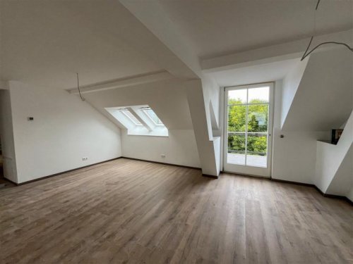 Kirchheimbolanden Immobilien EUPORA® Immobilien: "Erstbezug", sanierte DG-Wohnung in der Altstadt in Kirchheimbolanden. Wohnung mieten