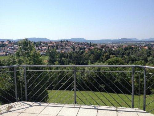 Göppingen Wohnen auf Zeit Dachgeschosswohnung in ruhiger, sonniger Aussichtslage Wohnung mieten