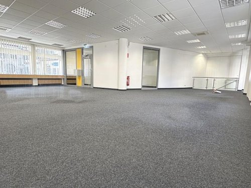 Schorndorf (Rems-Murr-Kreis) Günstiges Büro Büro/Praxis in 1 A Lage von Schorndorf *provisionsfrei* Gewerbe mieten