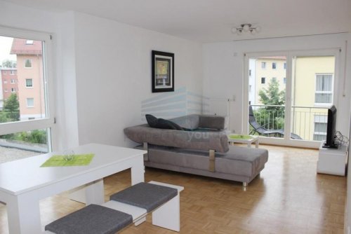 München Top 4-Zimmer Wohnung mit Balkon und Garage in München-Moosach Wohnung mieten