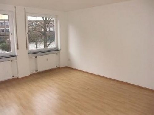 Nürnberg N-St. Sebald: 3-Zi-Whg.(1.OG m.Lift) mitten in der Altstadt,Bad m. Badewanne,Balkon Wohnung mieten