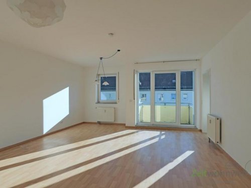 Meiningen Etagenwohnung (12536_67) MGN: große 1-Zimmer-Wohnung mit Balkon und separater Küche mit Fenster, Aufzug und Laminatböden Wohnung mieten