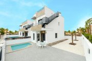 Torrevieja Villen mit 3 Schlafzimmern, 3 Bädern, Vorinstallation Klimaanlage, Privatpool und Kfz-Stellplatz Haus kaufen