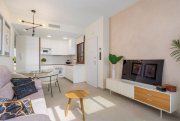 Torrevieja Sehr schöne Obergeschoss-Wohnungen mit 4 Schlafzimmern, 2 Badezimmern, Dachterrasse und 2 Gemeinschaftspool Wohnung kaufen