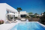 Dehesa de Campoamor Luxus-Villa mit Pool und Keller am Golfplatz Las Colinas Haus kaufen