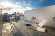 Torre de la Horadada In Spanien. Villa direkt am Meer mit Infinity-Pool und Meerblick. Schlüssel bereit Haus kaufen