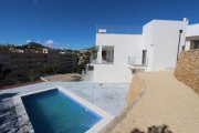 El Campello Großzügige neuwertige Villa mit fantastischem Meerblick Haus kaufen