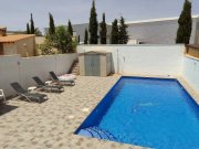 El Campello Villa mit 4 Schlafzimmern, 3 Badezimmern, Privatpool und Garage Haus kaufen