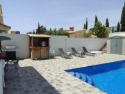 El Campello Villa mit 4 Schlafzimmern, 3 Badezimmern, Privatpool und Garage Haus kaufen