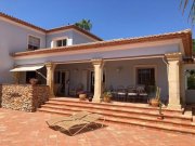 Moraira Großzügige Villa mit Garage, Pool, wunderschönem Garten und Meerblick nur 600 m vom Strand Haus kaufen