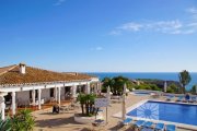 Alicante Villa mit privatem Pool und Meerblick. Modell Iseo Haus kaufen