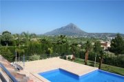 Javea Neuwertige Luxusvilla mit Überlaufpool, Gästewohnung, Meersicht und Garage Haus kaufen