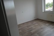 Leuna Gemütliche und gut vermietete 2-Zimmer mit Terrasse, Wanne, Dusche und Stellplatz in ruhiger Lage! Wohnung kaufen