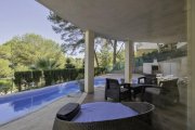 Calvià / Cala Vinyes Moderne Villa direkt am Strand in Cala Vinyes! 
Mit Ferienlizenz! Investment! Haus kaufen