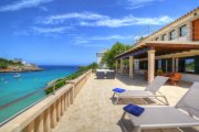 Felanitx Villa in 1. Meereslinie mit Ferienvermietungslizenz in Cala Marsal auf Mallorca zu verkaufen Haus kaufen