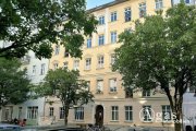 Berlin Stilvolle 2-Zimmer-Altbauwohnung – Investieren in bleibende Werte im Prenzlauer Berg Wohnung kaufen