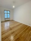 Berlin Bezugsfreie, helle 
Altbauwohnung mit Balkon
im schönen Prenzlauer Berg
-Fernwärme- Wohnung kaufen