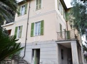 Sanremo VILLA DA RISTRUTTURARE VICINO AL MARE CON GRANDE GIARDINO Haus kaufen